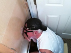 married-dad-cums-at-gloryhole-once-more