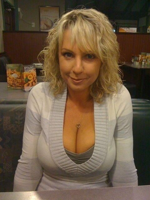 MATURE LADIES BOOBS - N