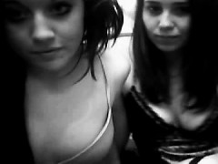 two-hot-scene-teens-flash-and-finger-on-webcam