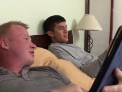 Dilf deepthroats stud and gets fingered