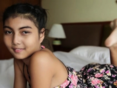 Thai Beauty Gives An Oral Pleasure To Her Loving Dude