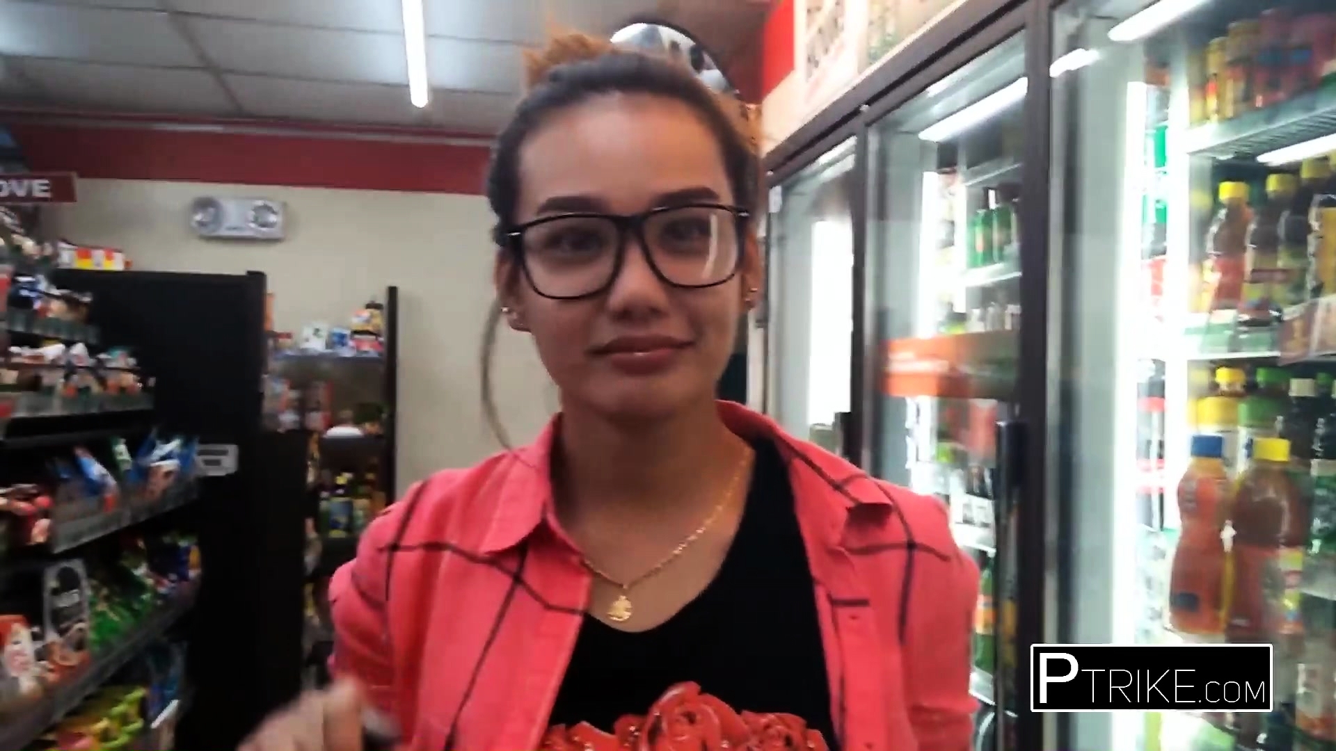 Amateur Filipina Prostitute Picked Up At Store at DrTuber pic